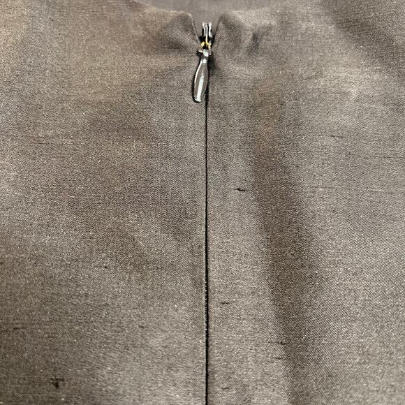 Dana Buchman 100% Silk Zip Up Fitted Peplum Shell Top Blouse Dark Brown Size 8 - Picture 6 of 8